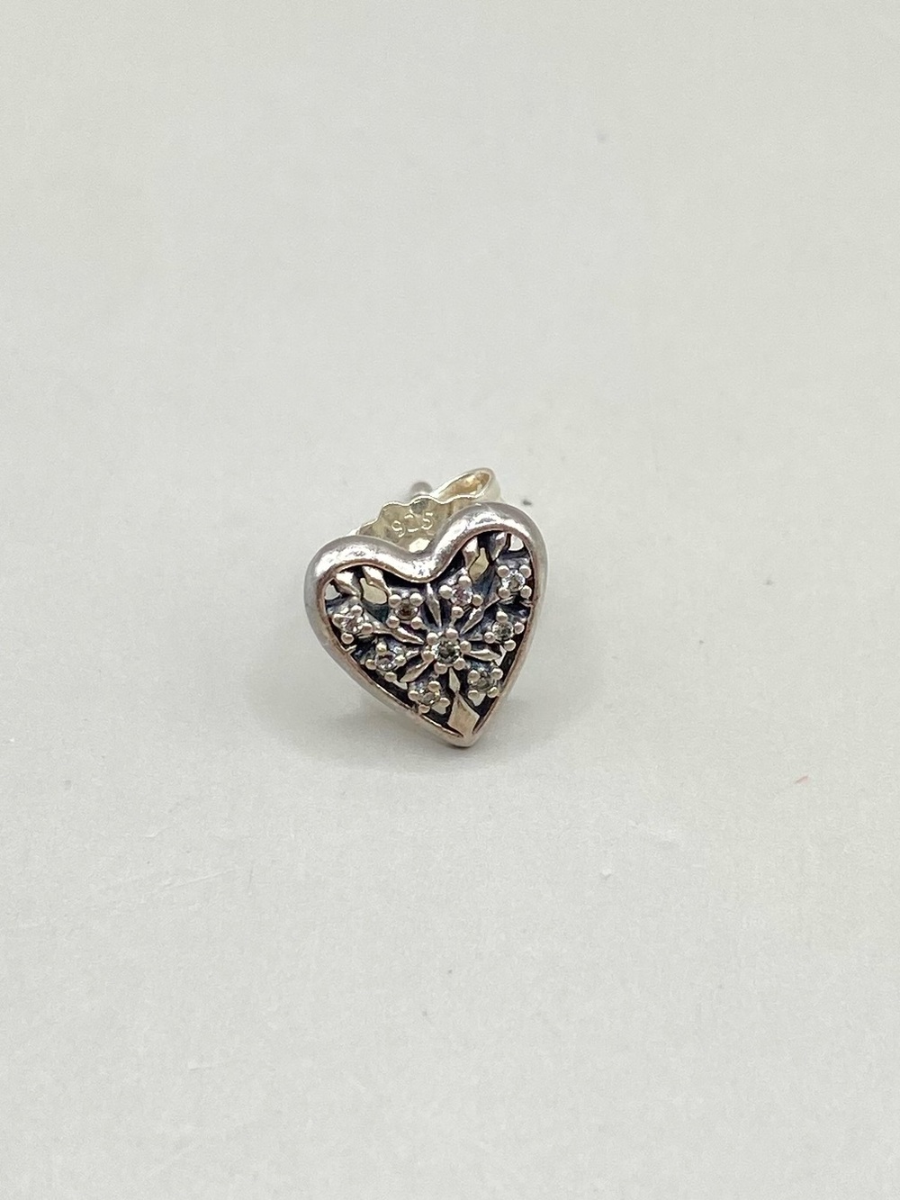 Pandora Single Heart of Winter Earring